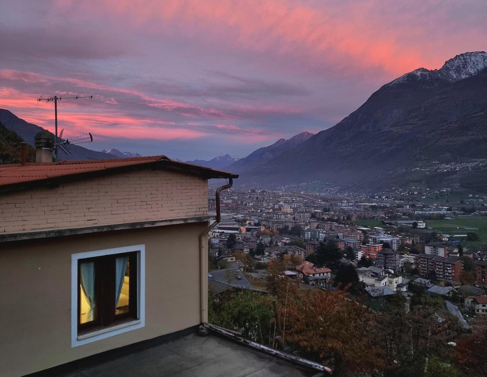 Casa Le Vignole - Aosta Villa ภายนอก รูปภาพ